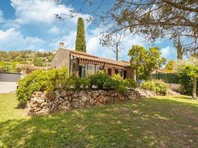 Villa Villa in Callian with Heated Pool and Terrace - Outdoor photo 12