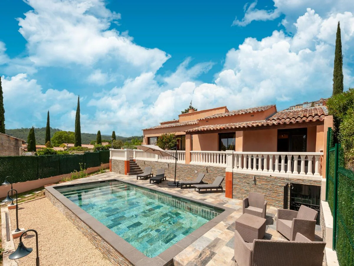 Holiday house Villa in Callian with Heated Pool and Golf Nearby