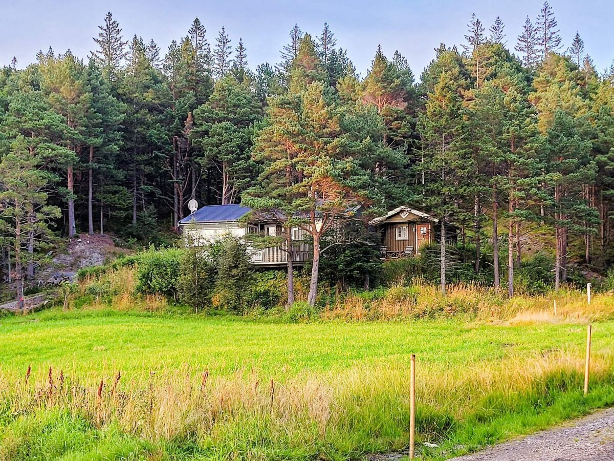 Holiday house 6 person holiday home in Flatanger - Outdoor photo 2