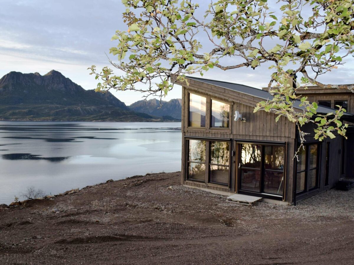 Holiday house 5 star holiday home in stokmarknes - Outdoor photo 3