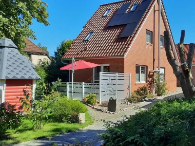Holiday house Modernes Ferienhaus mit Sauna in Wiek am Meer - Outdoor photo 2