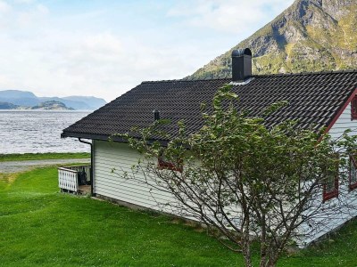 Holiday house 7 Personen Ferienhaus in Selje-By Traum - Outdoor photo 2