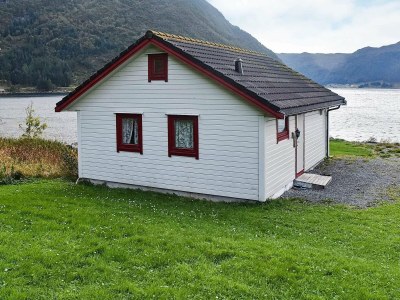 Holiday house 5 person holiday home in Selje-By Traum - Holiday house