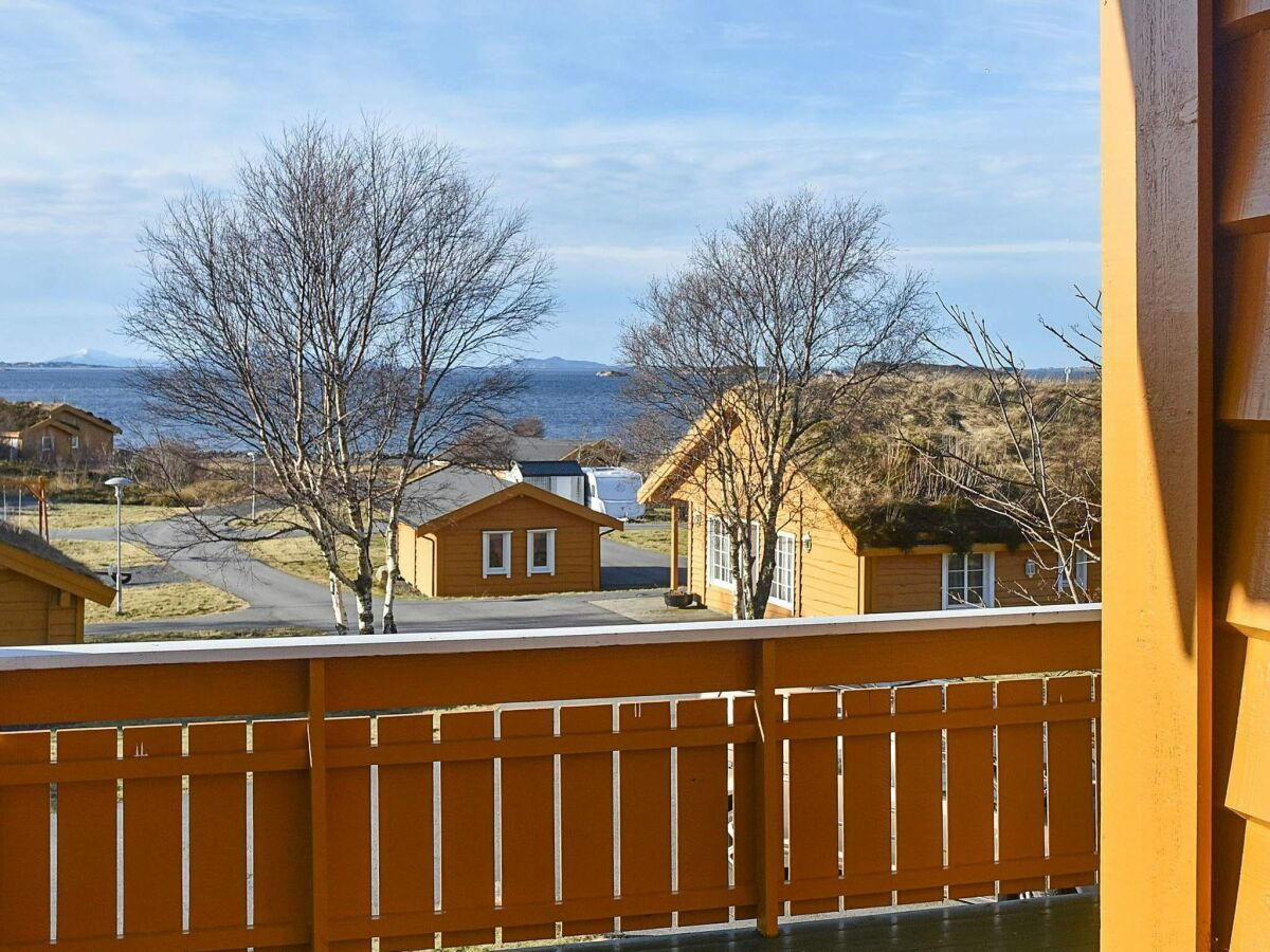 Holiday house 6 person holiday home in Aukra