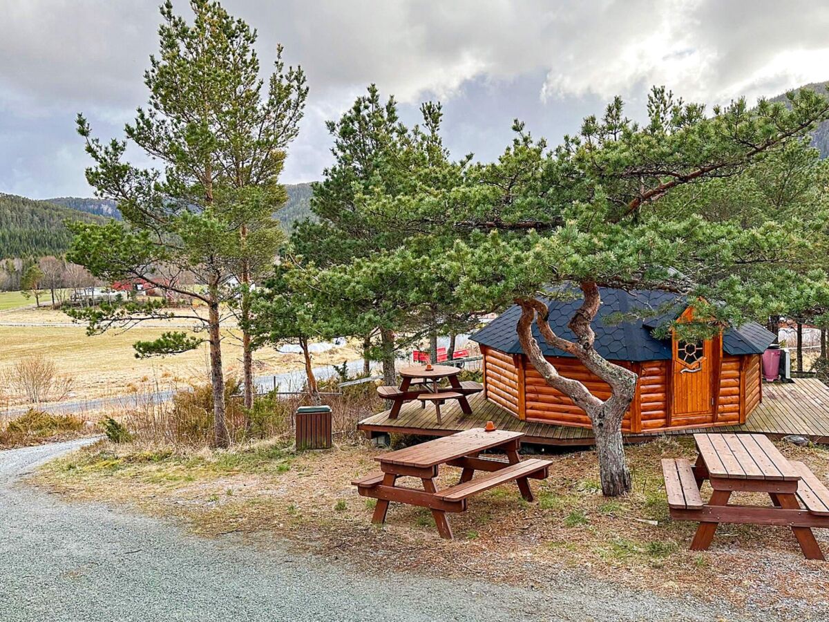 Holiday house 4 person holiday home in Lysøysundet - Outdoor photo 2