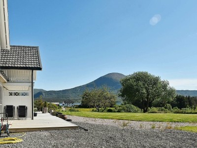Holiday house 10 person holiday home in Tornes I Romsdal - Outdoor photo 5