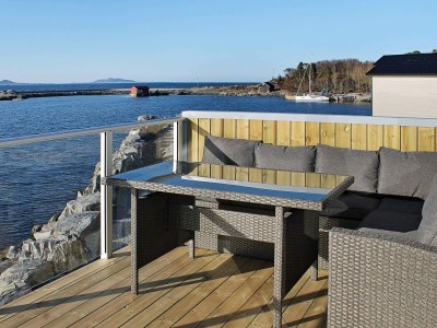 Holiday house 10 person holiday home in Brattvåg - Outdoor photo 12