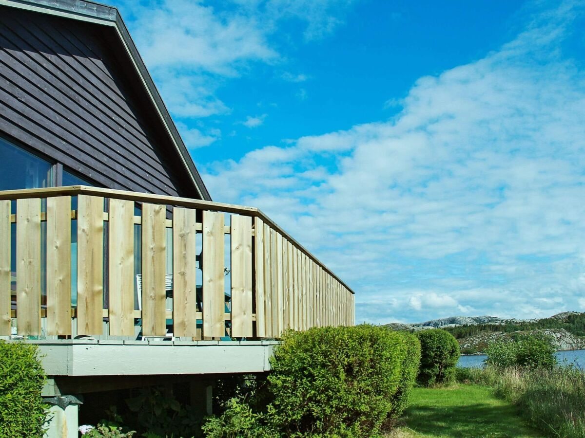 Holiday house 12 Personen Ferienhaus in Kvenvær - Outdoor photo 2