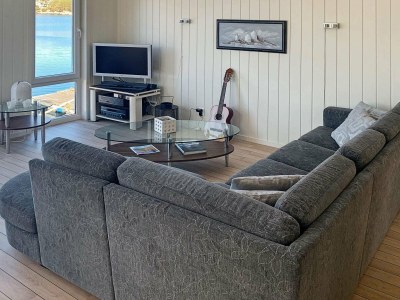Holiday house 6 person holiday home in Urangsvåg - Outdoor photo 7