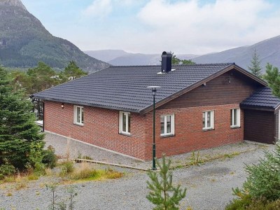 Holiday house 7 person holiday home in Svelgen - Outdoor photo 8