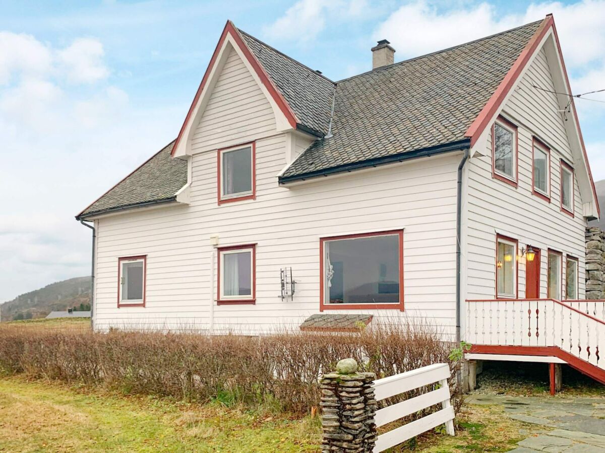 Holiday house 10 person holiday home in Brekke - Outdoor photo 2