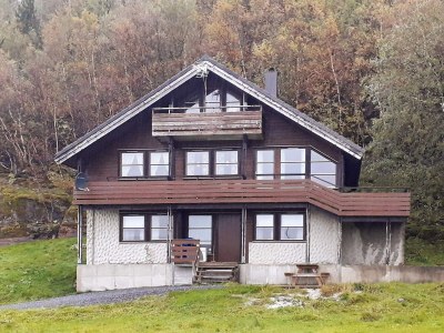 Holiday house 5 person holiday home in Selsøyvik - Outdoor photo 3