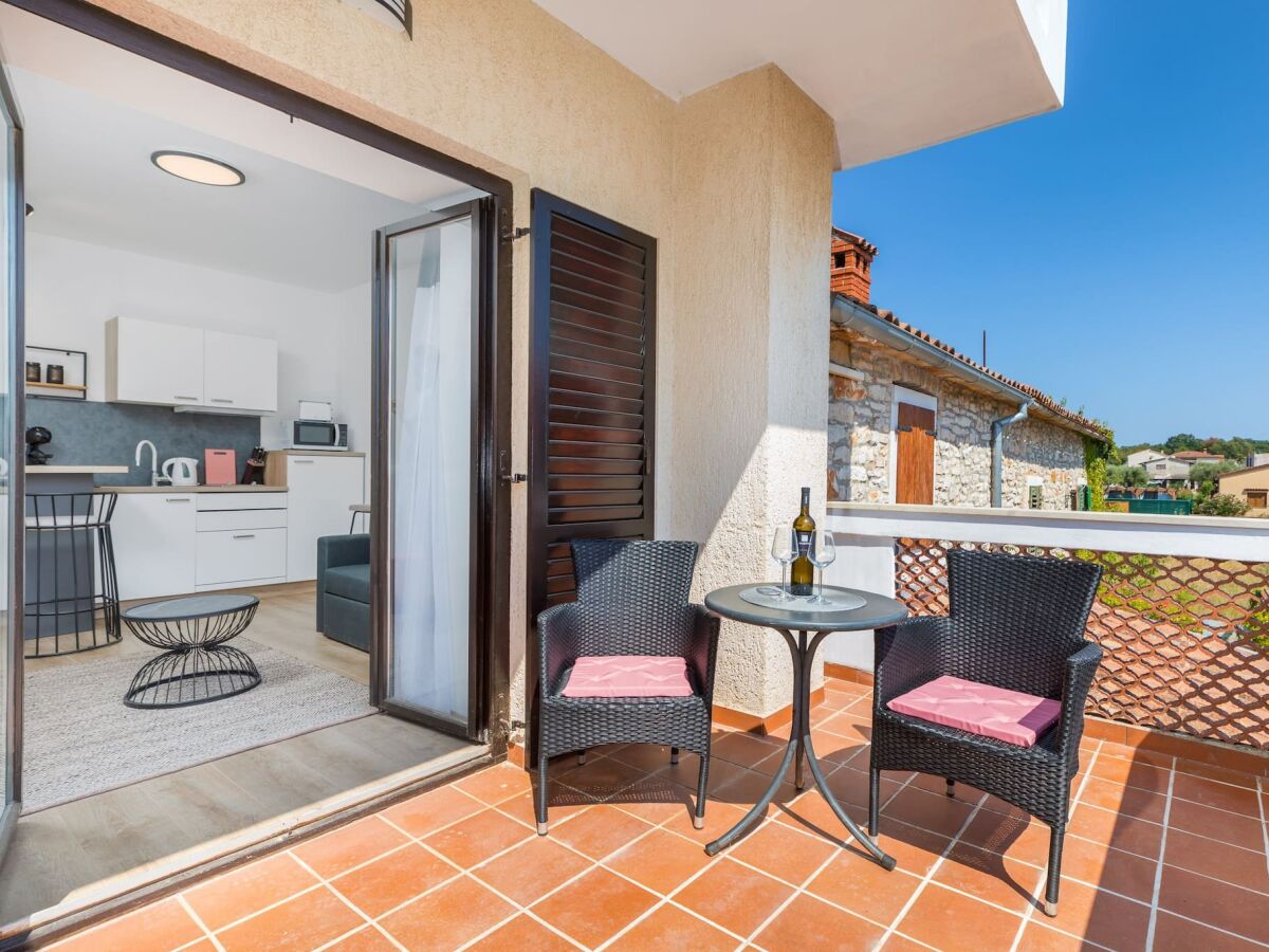 Apartment Lovely Apartment Marceta with Shared Pool (2)