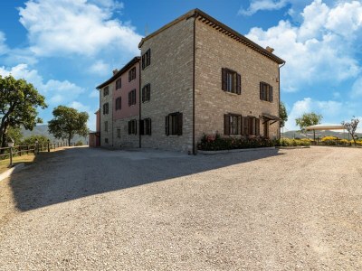 Farmhouse Italienisches Bauernhaus mit Pool in Acqualagna - Farmhouse