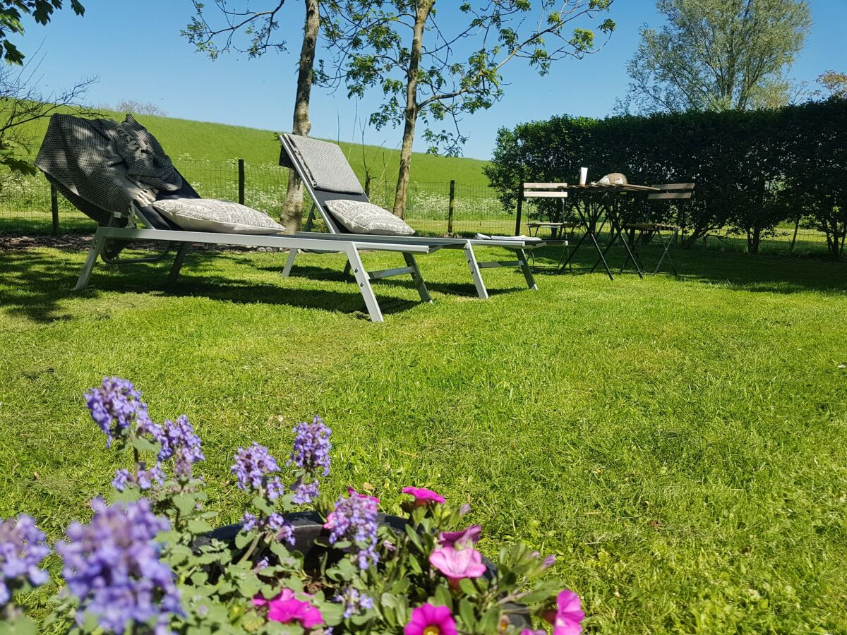 Holiday house Cosy holiday home with large garden - Outdoor photo 5
