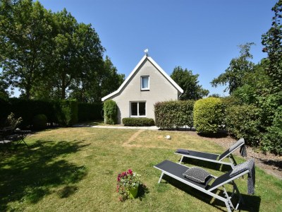 Holiday house Cosy holiday home with large garden - Outdoor photo 2