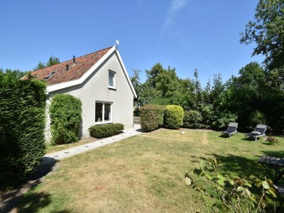 Holiday house Peaceful Holiday Home with Garden - Outdoor photo 2