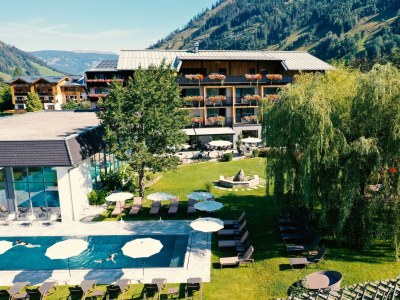 Holiday room Fam, Doppelzimmer "Deluxe" mit Dusche oder Bad, WC in Rauris - Holiday room
