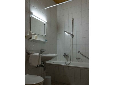 Holiday room Dreibettzimmer mit Bad, WC - Features photo 15