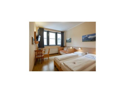 Holiday room Dreibettzimmer, Dusche, WC - Features photo 36