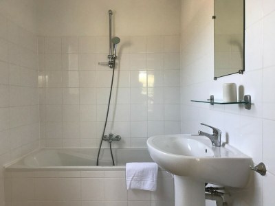 Holiday house Villa in Parthenay mit Whirlpool - Features photo 32