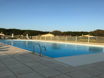 Holiday house Villa in Les Forges mit Pool und Zugang zum Golfplatz - Outdoor photo 7