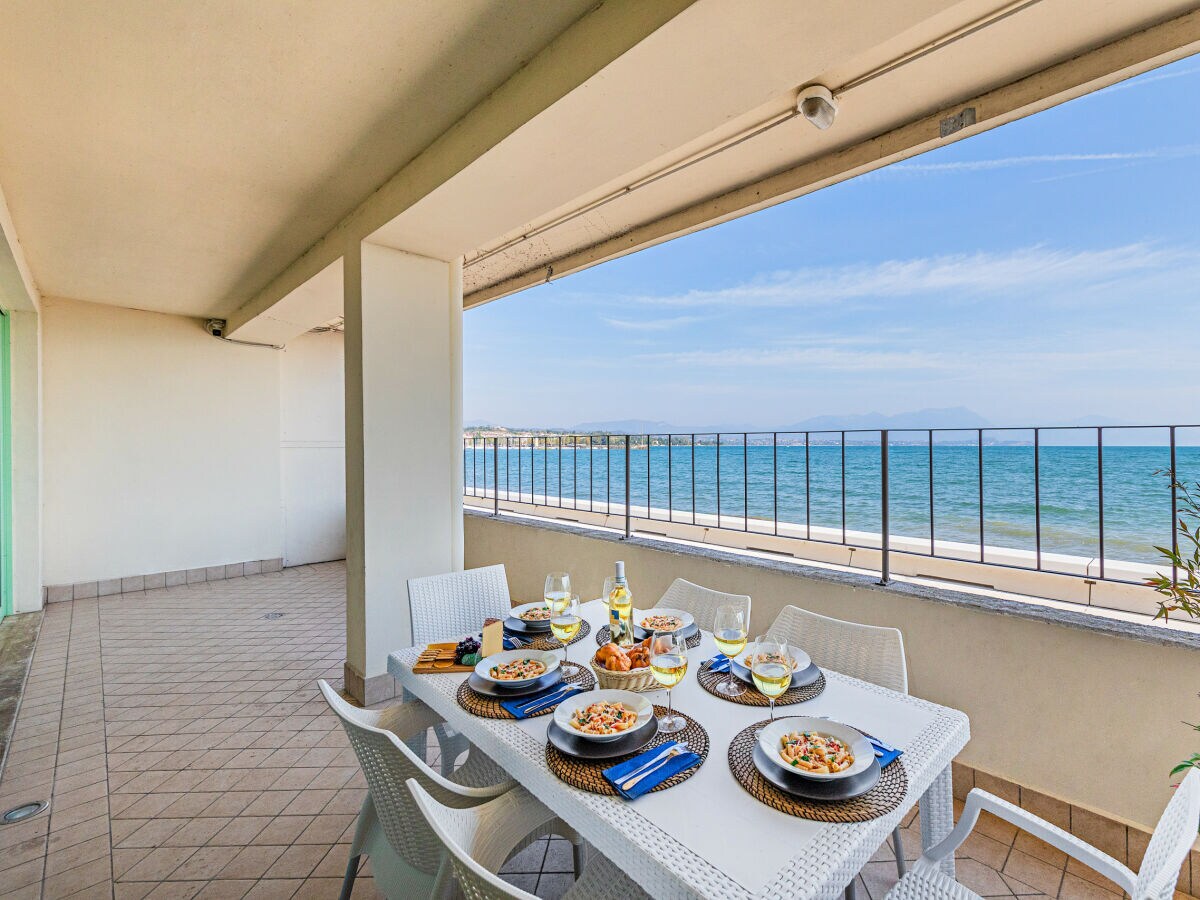 Apartment Residenza Miralago - 23 Servilia - LOC BK