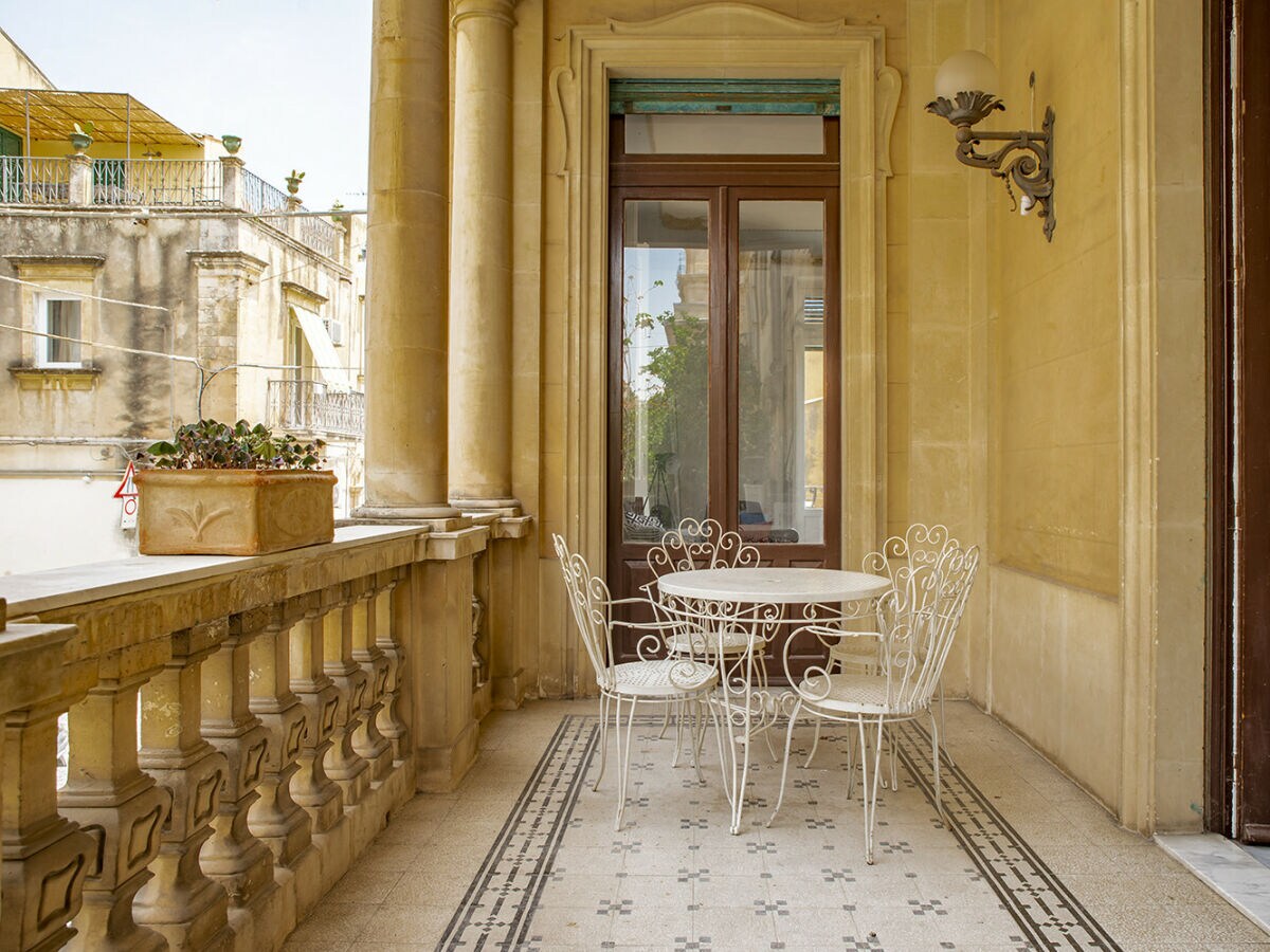 Apartment Cavour apartment with balcony - P.IVA