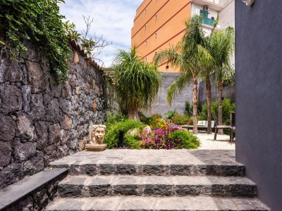 Apartment Leone Apartment with Garden in Catania - Apartment