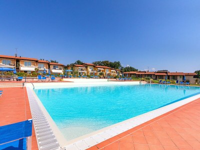 Apartment Montecolo Resort F2 in Manerba del Garda - Apartment