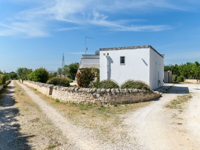 Holiday house Charme Ostunese con piscina - Outdoor photo 8