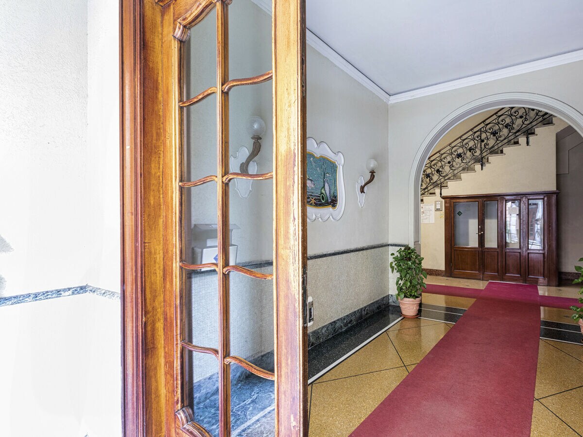 Apartment Bright Apartment in San Martino