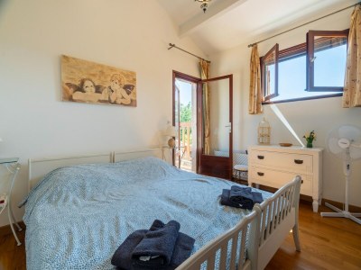 Holiday house Geräumiges Ferienhaus mit privatem Pool und Park - Features photo 21