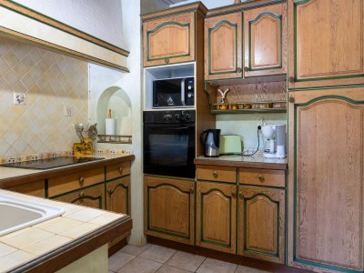 Holiday house Geräumiges Ferienhaus mit privatem Pool und Park - Features photo 30