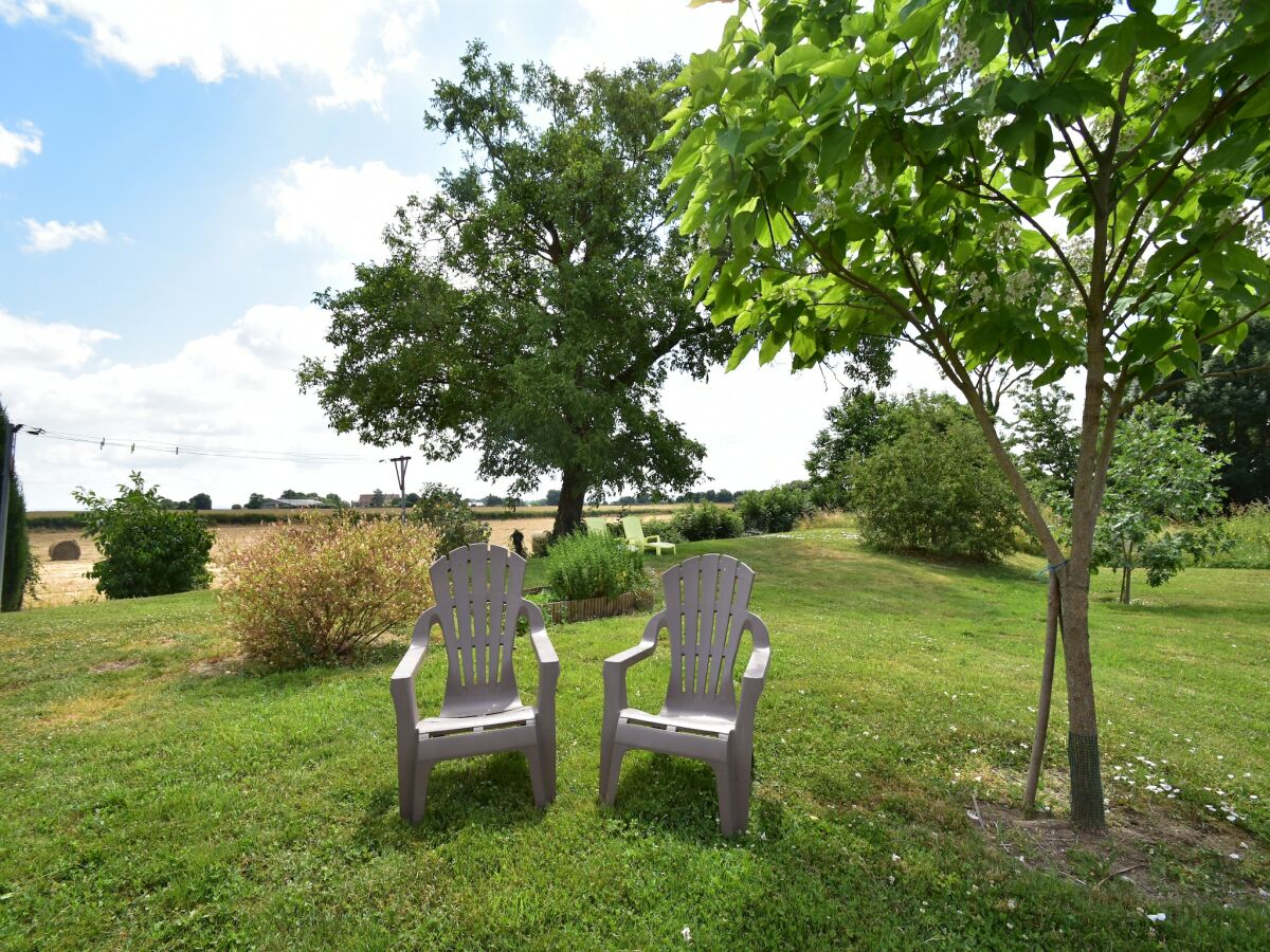 Holiday house Villa in Crux-la-Ville nahe Morvan Park - Outdoor photo 3