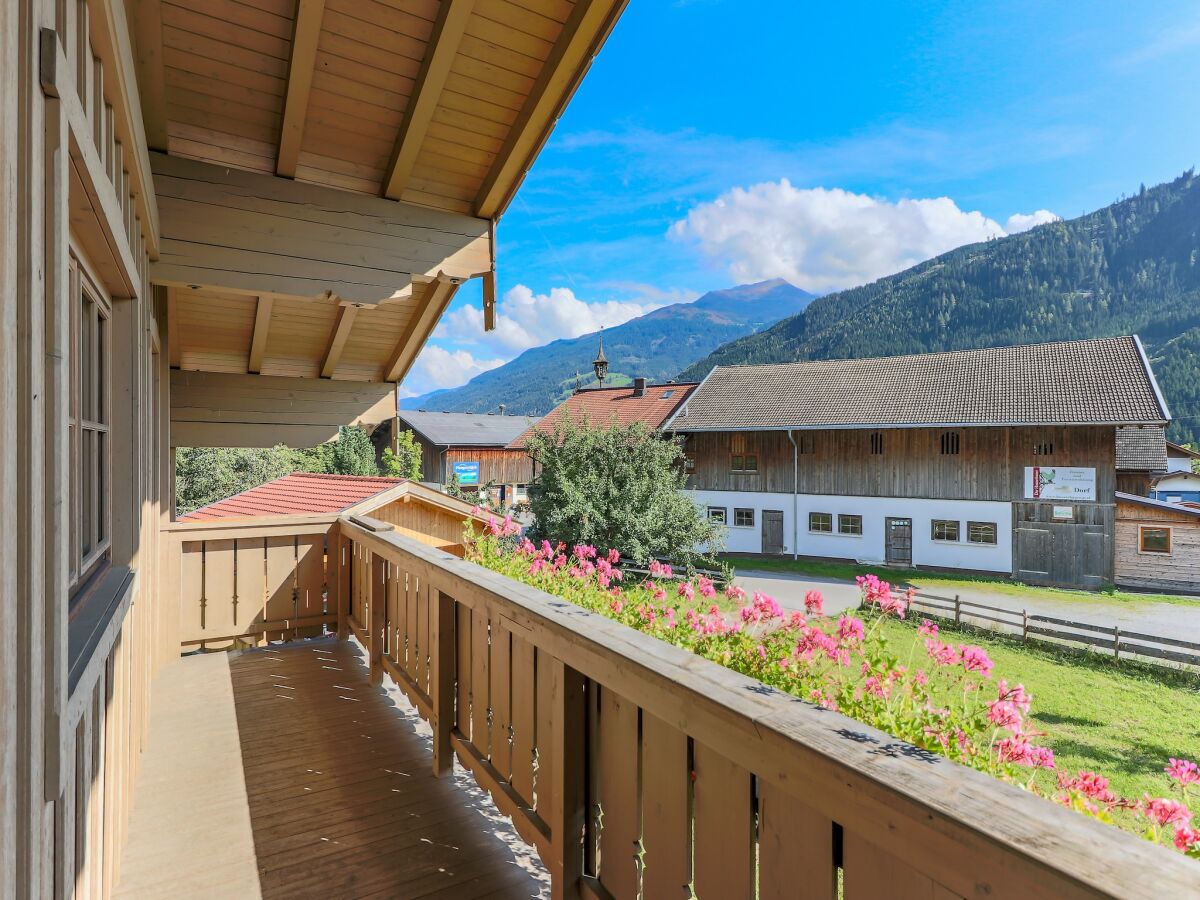 Apartment Chalet in Bramberg near Ski Slopes - Outdoor photo 5