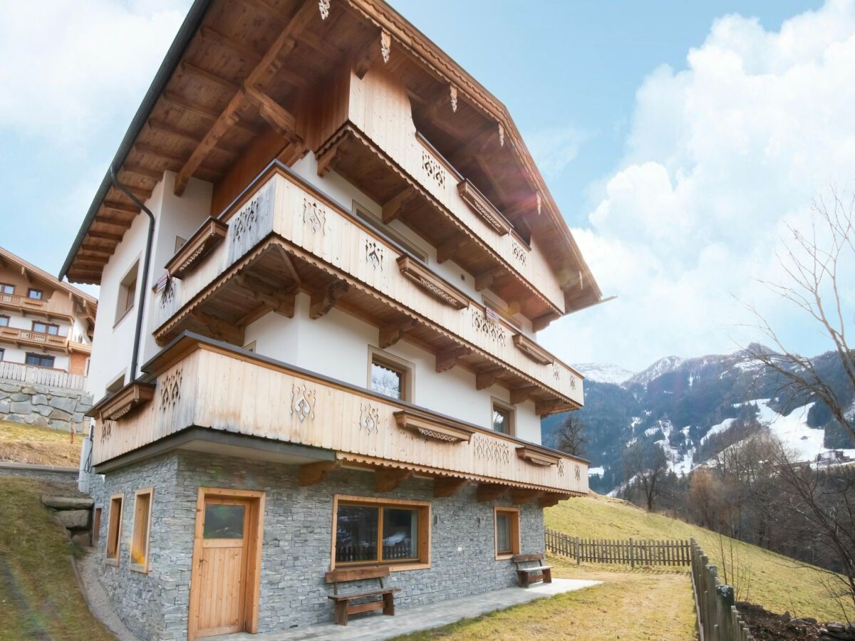 Chalet Chalet in Zell am Ziller near Ski Lift - Outdoor photo 3