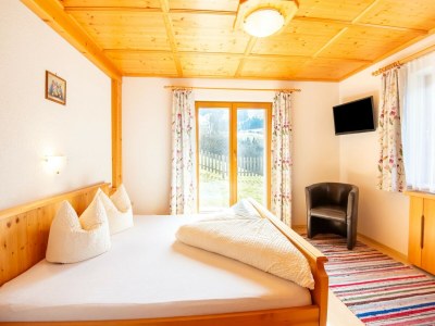 Chalet Chalet in Zell am Ziller near Ski Lift - Features photo 24