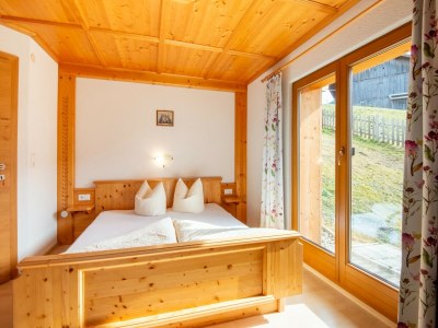 Chalet Chalet in Zell am Ziller near Ski Lift - Features photo 33