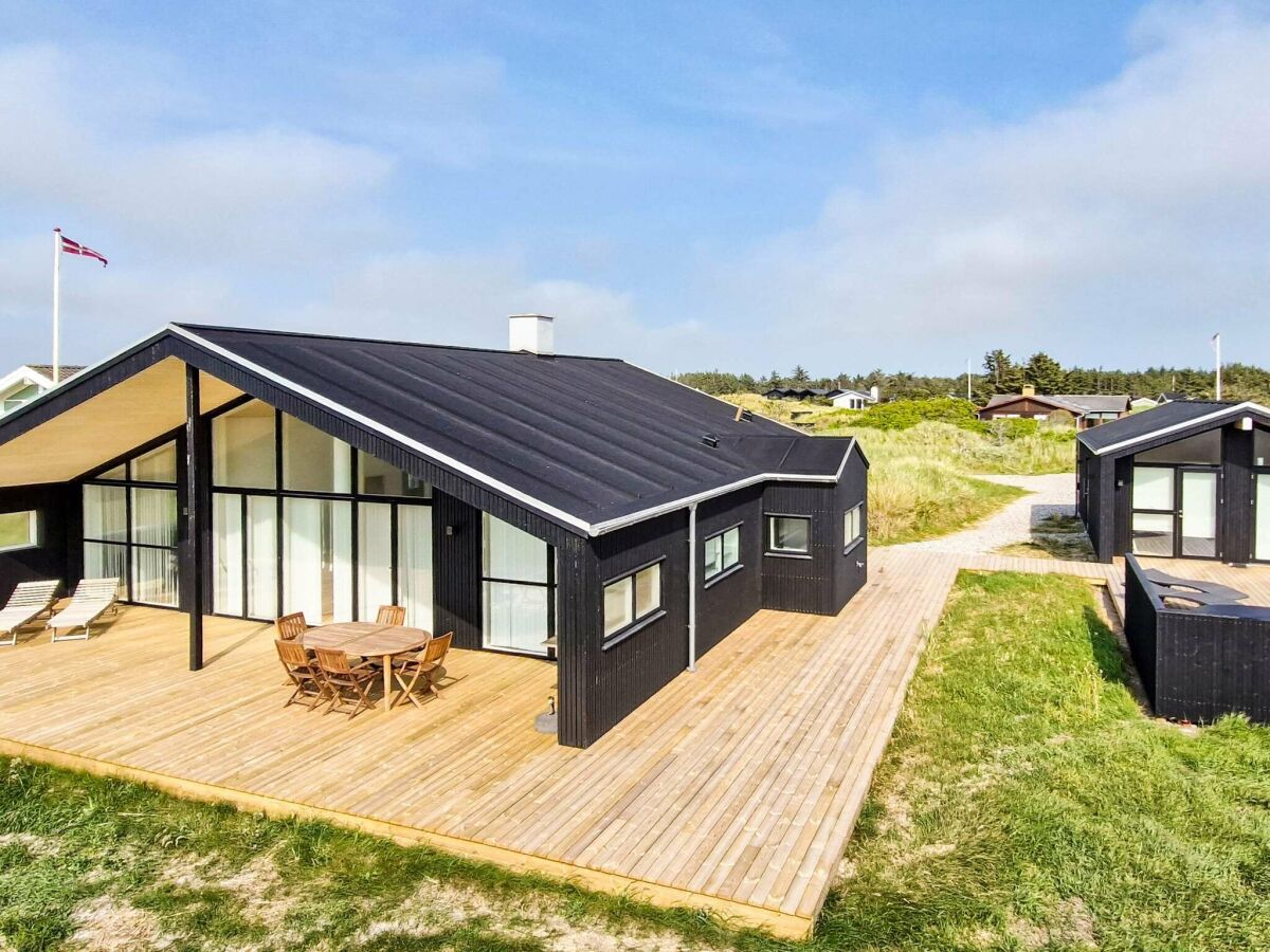 Holiday house 5 Sterne Ferienhaus in Løkken-By Traum