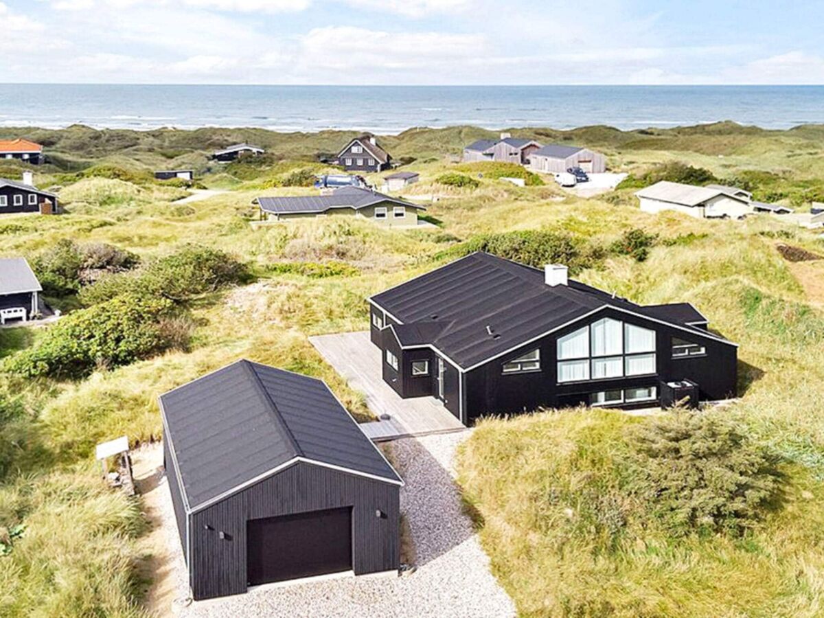 Holiday house 5 Sterne Ferienhaus in Løkken-By Traum - Outdoor photo 2