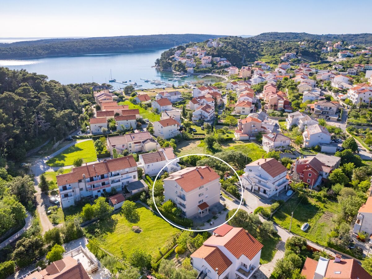 Holiday apartment Macolic close to the sea