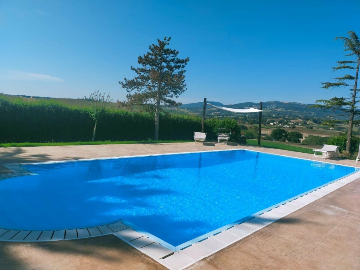 Villa Wohnung am See mit Gartenblick