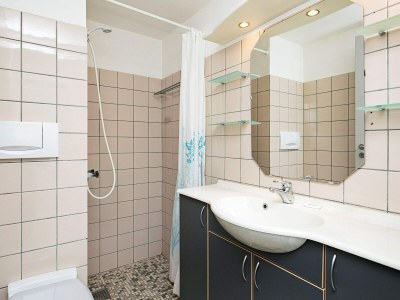 Holiday park 6 person holiday home in Ringkøbing - Outdoor photo 13