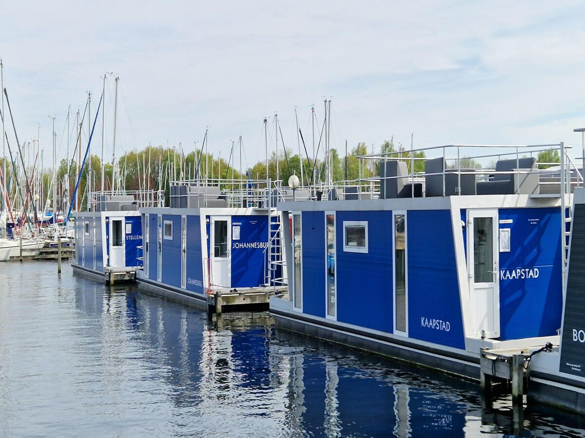 Holiday park Water View Lodge in Naarden - Outdoor photo 4