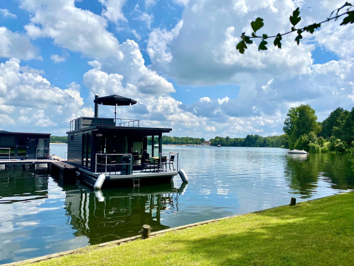 Holiday park Hausboot Mookerplas mit Aussicht - Outdoor photo 3
