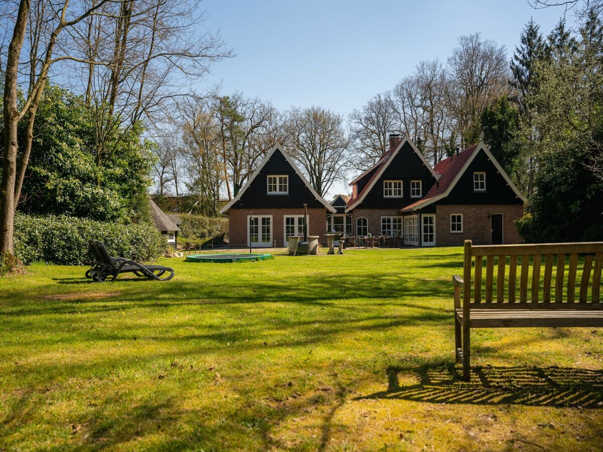 Holiday park Group House in Twente with Hot Tub