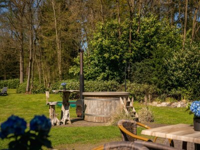 Holiday park Group House in Twente with Hot Tub - Outdoor photo 37