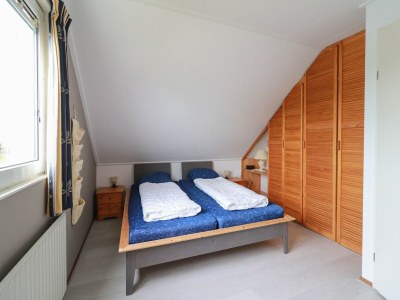 Holiday park Nice holiday home on the water in Friesland - Features photo 9