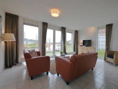 Holiday park Nice holiday home on the water in Friesland - Features photo 12